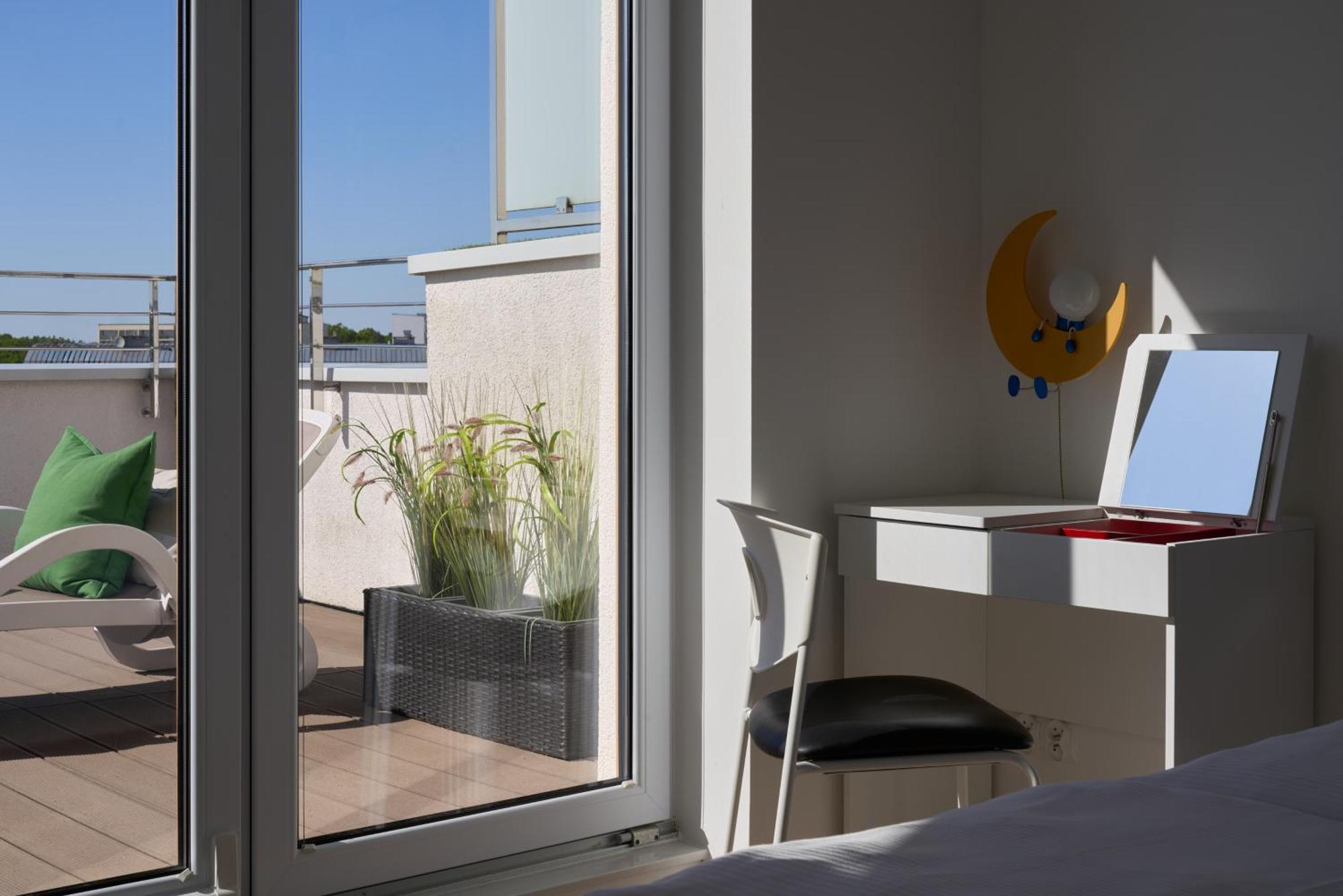 Apartament Z Tarasem Panorama Kołobrzeg Exteriör bild